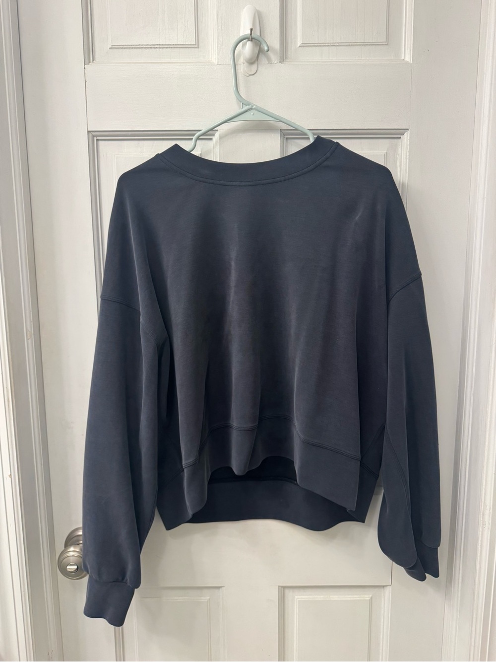 Women's Charcoal Cropped Pullover Sweatshirt - Lululemon